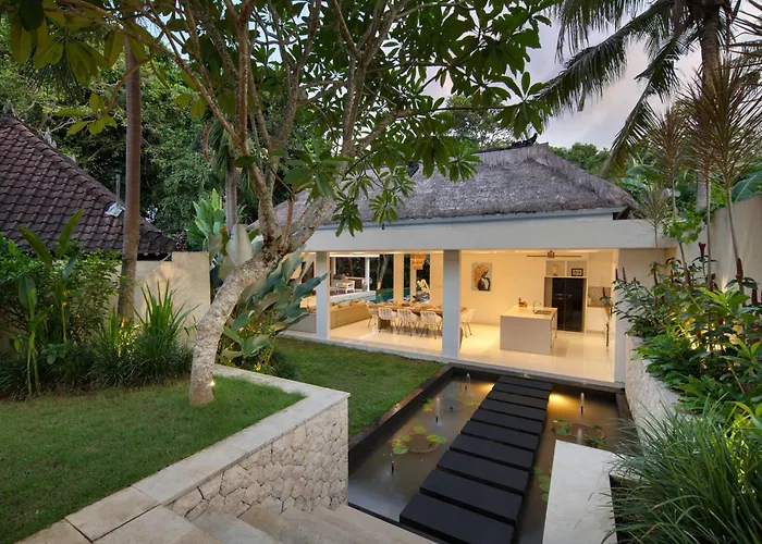 Villa 4 Bedroom Jungle Oasis In Pererenan