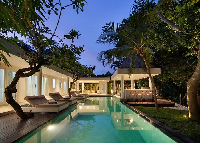 4 Bedroom Jungle Oasis In Pererenan
