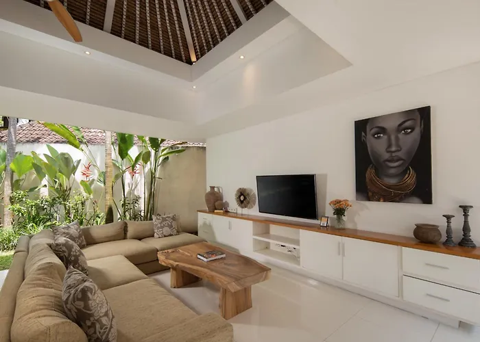 4 Bedroom Jungle Oasis In Pererenan Villa Canggu