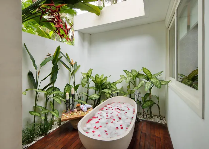 4 Bedroom Jungle Oasis In Pererenan *